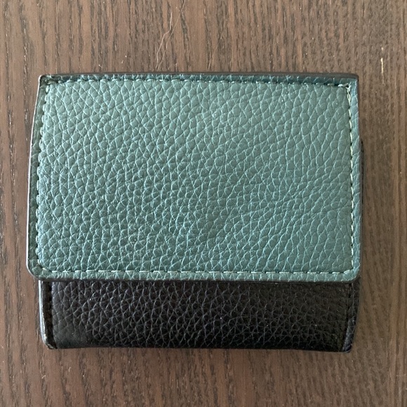 Love&Lore Wallet - Picture 2 of 3